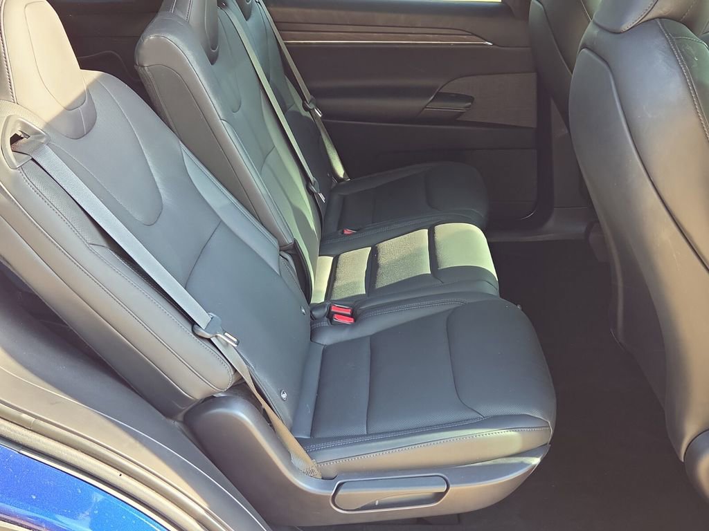 Used 2023 Tesla Model X AWD/4WD image 18