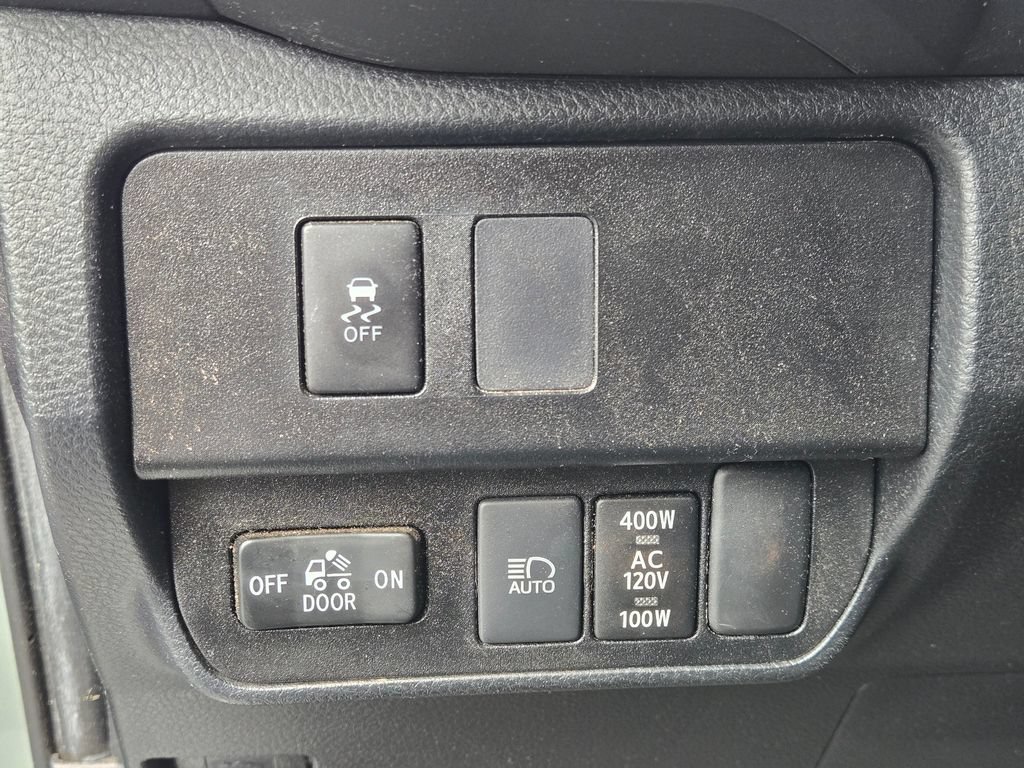 Used 2022 Toyota Tacoma TRD Off-Road w/ Technology Package AWD/4WD image 24