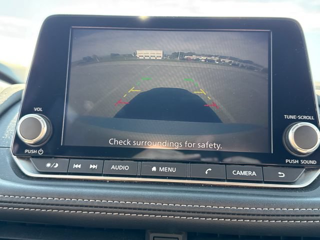 Used 2024 Nissan Rogue S AWD/4WD image 29