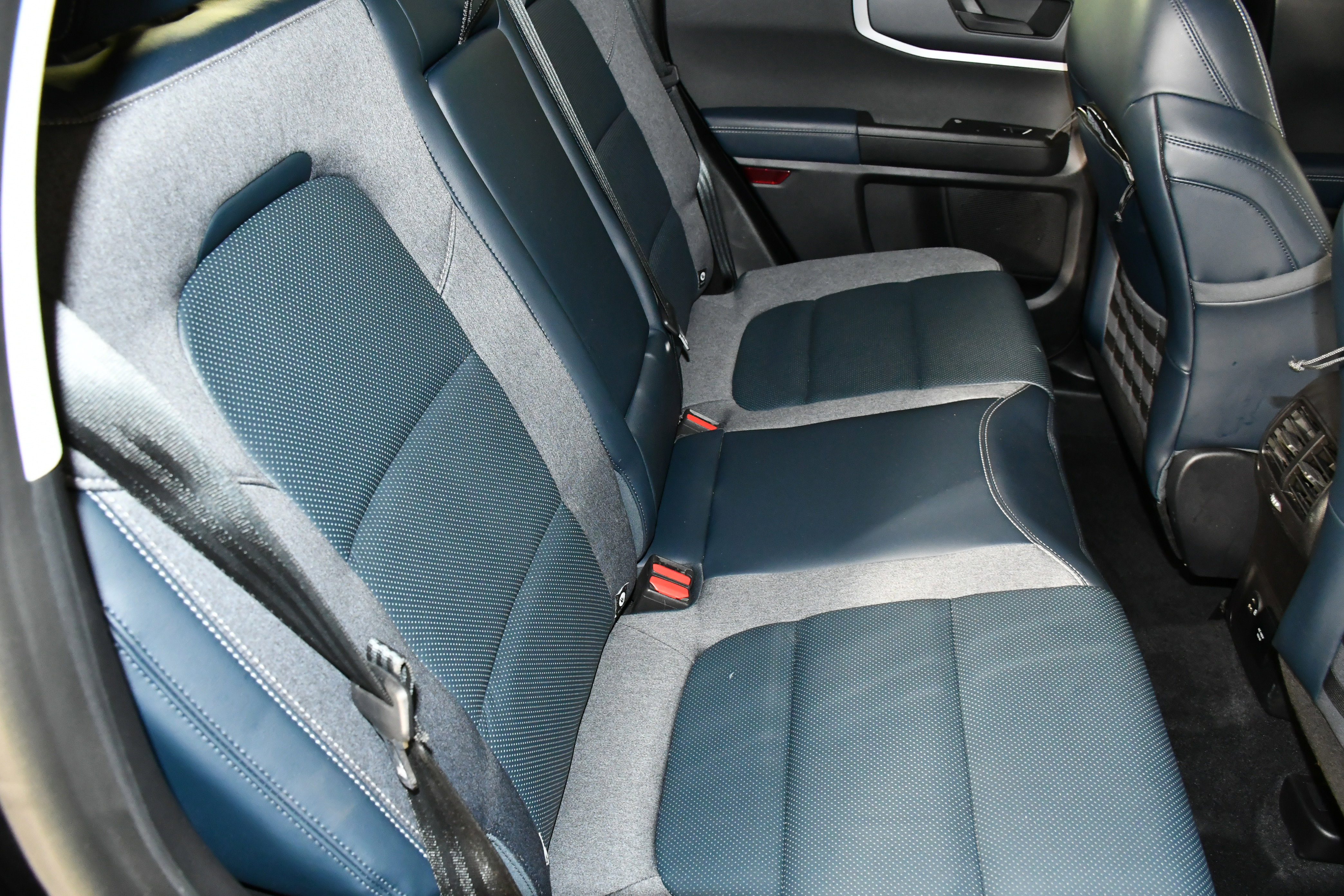 Used 2021 Ford Bronco Sport Outer Banks w/ Outer Banks Package (96D) image 46