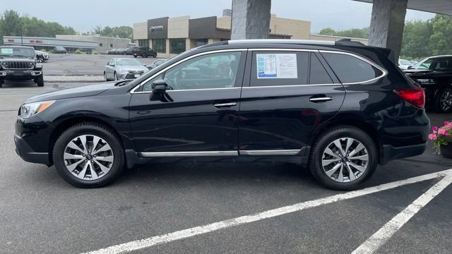 Used 2017 Subaru Outback 3.6R Touring AWD/4WD image 8