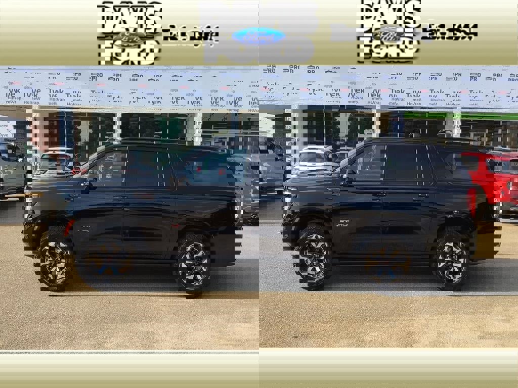 Used 2025 GMC Yukon XL AT4 Ultimate image 1