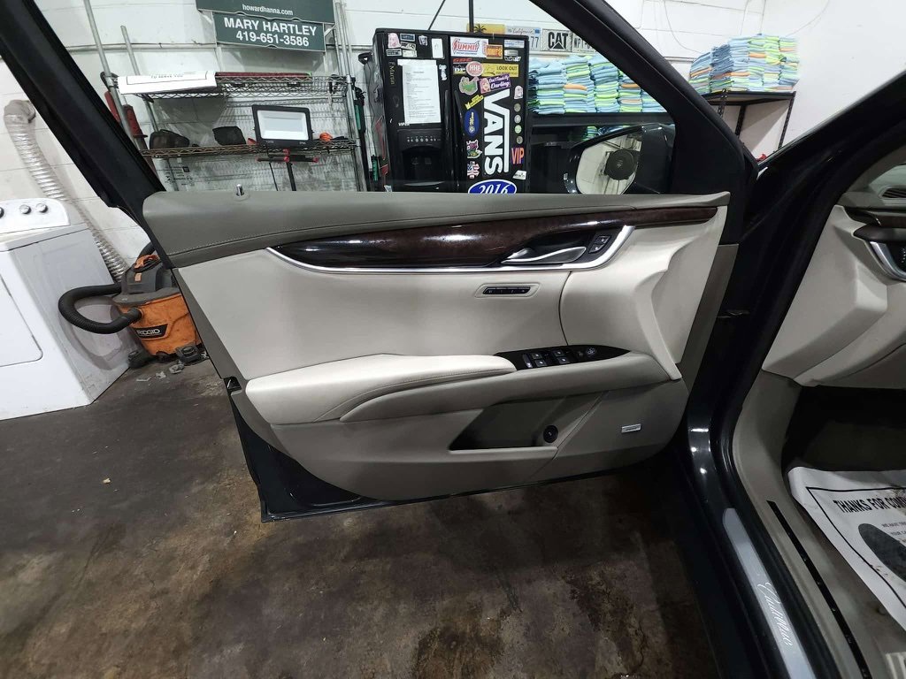 Used 2013 Cadillac XTS Platinum image 9