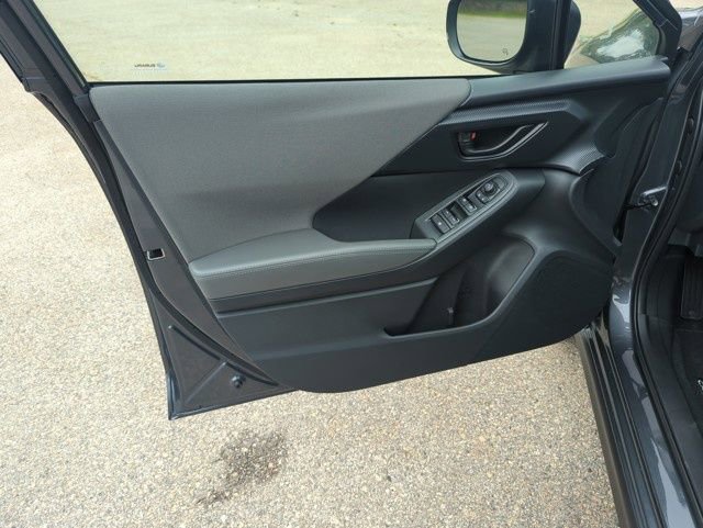 Used 2025 Subaru Crosstrek 2.0i Premium image 14