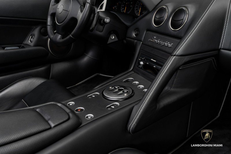 Used 2006 Lamborghini Murcielago Roadster image 56