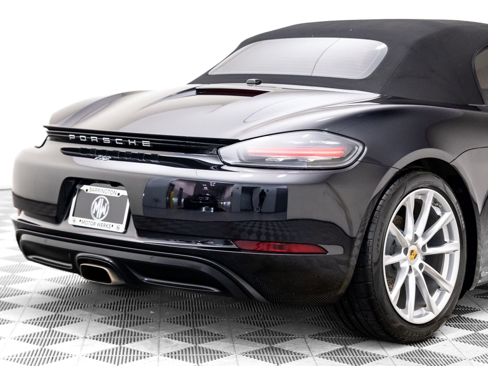 Used 2017 Porsche 718 Boxster image 31