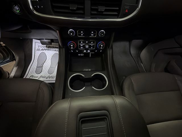 Used 2022 Chevrolet Tahoe LT w/ Luxury Package image 21