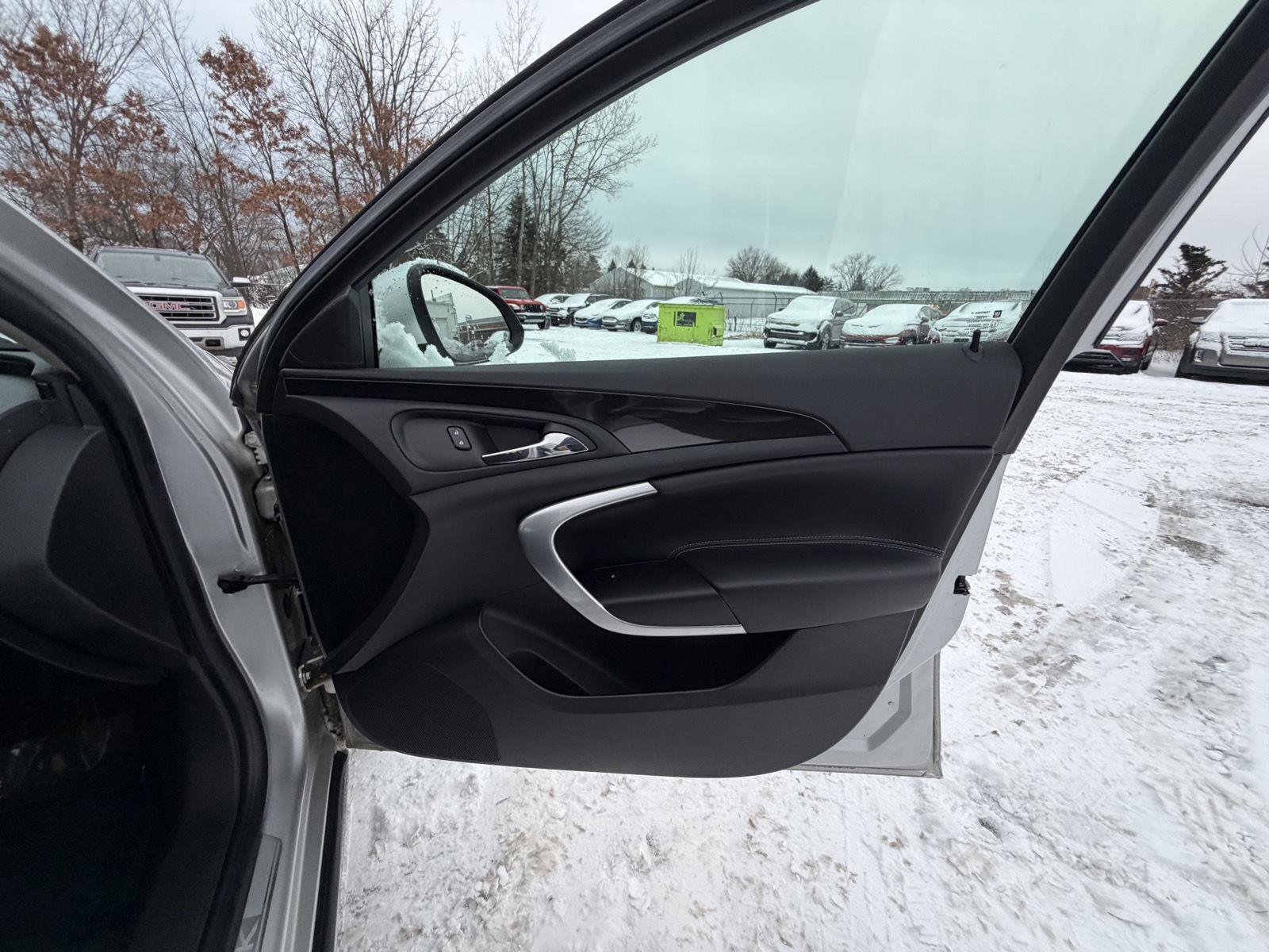 Used 2015 Buick Regal Premium image 26