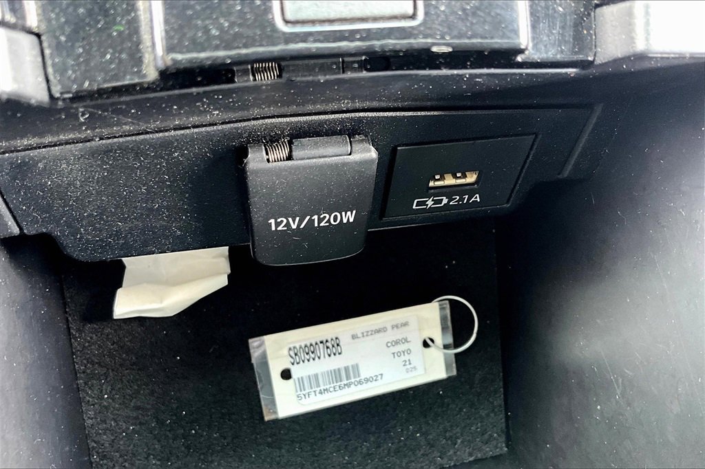 Used 2021 Toyota Corolla XSE image 31