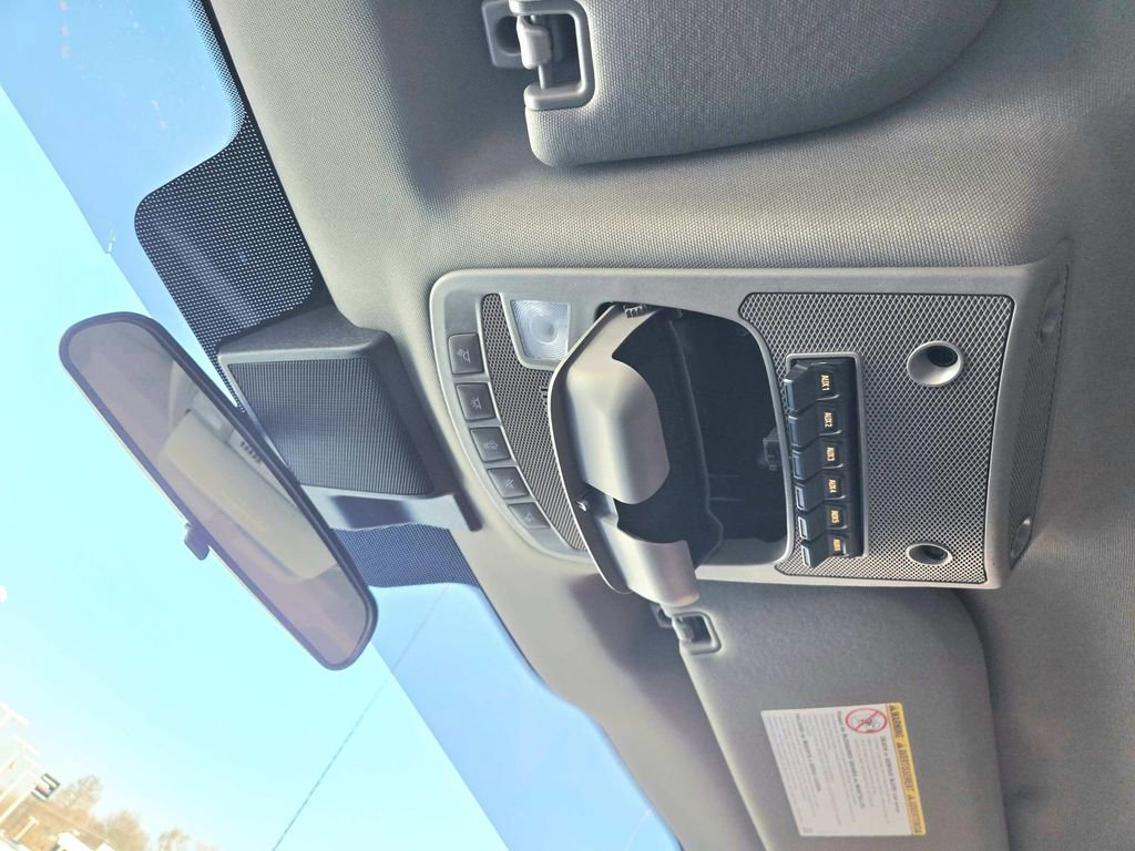 Used 2020 Ford F350 XLT image 33