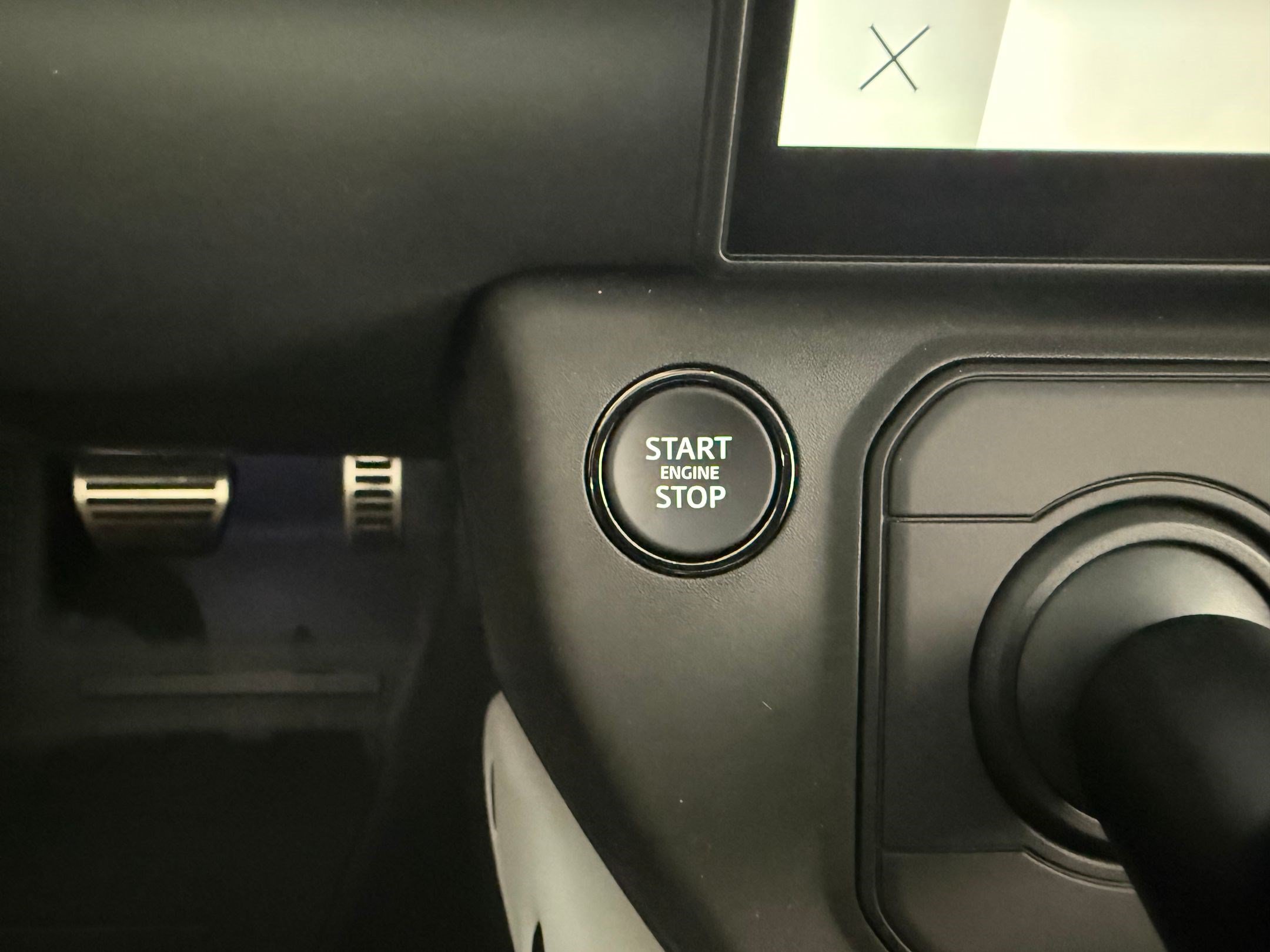 New 2026 Land Rover Defender 110 OCTA AWD/4WD image 16