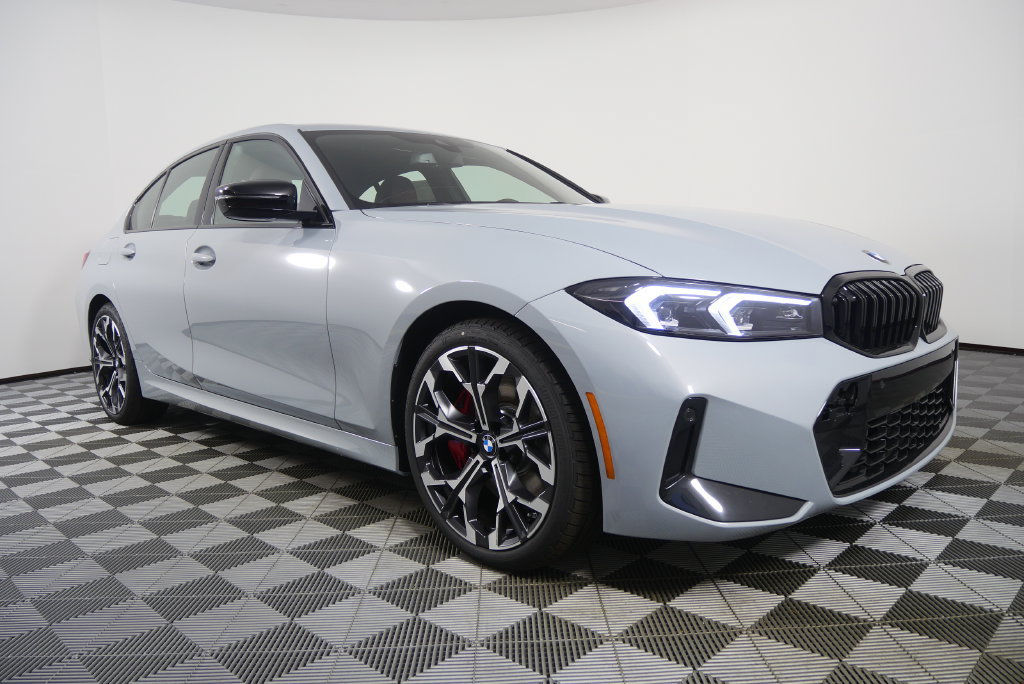 Used 2026 BMW 330i Sedan w/ M Sport Package RWD image 8