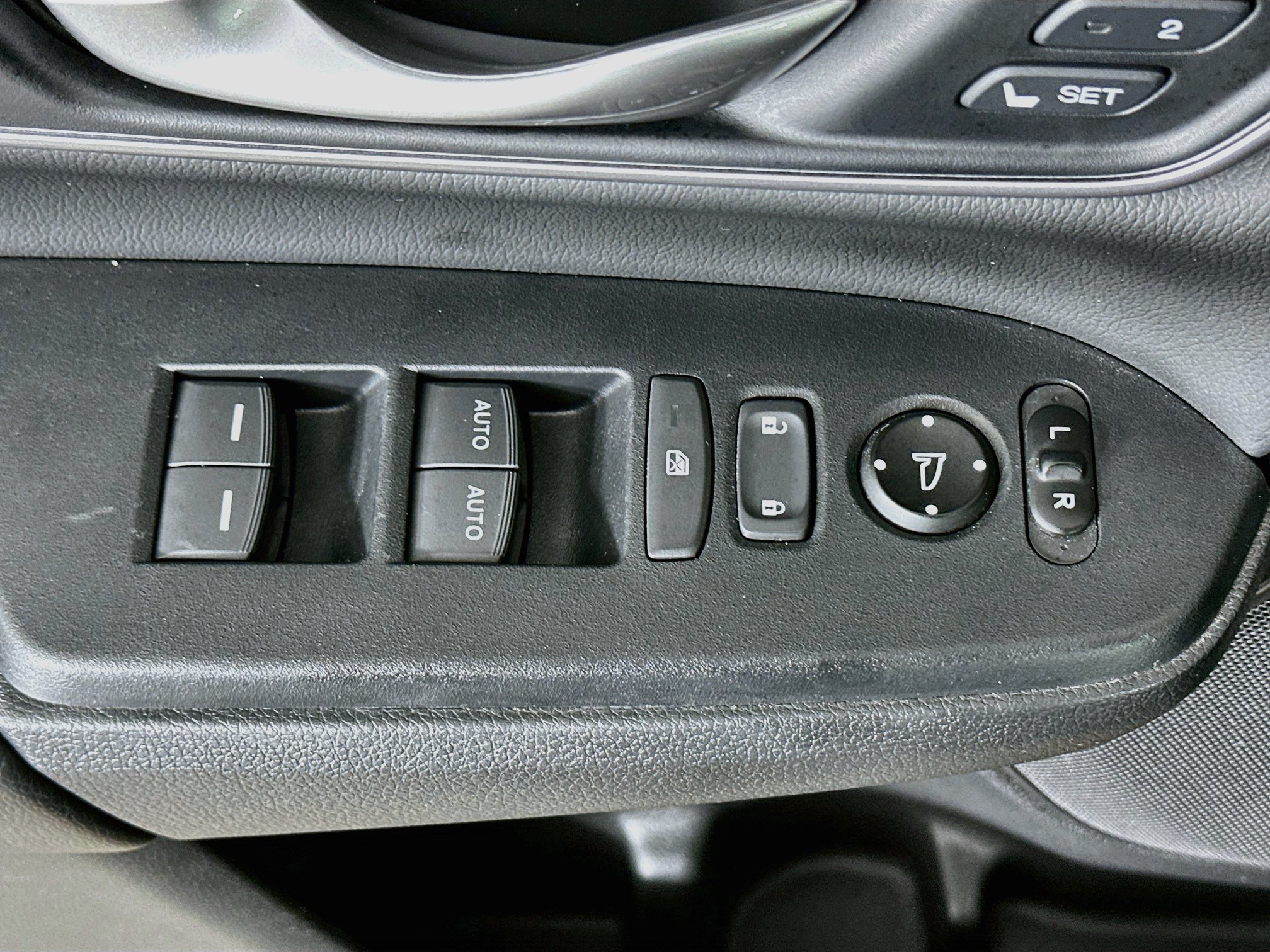 Used 2020 Honda CR-V Touring image 15