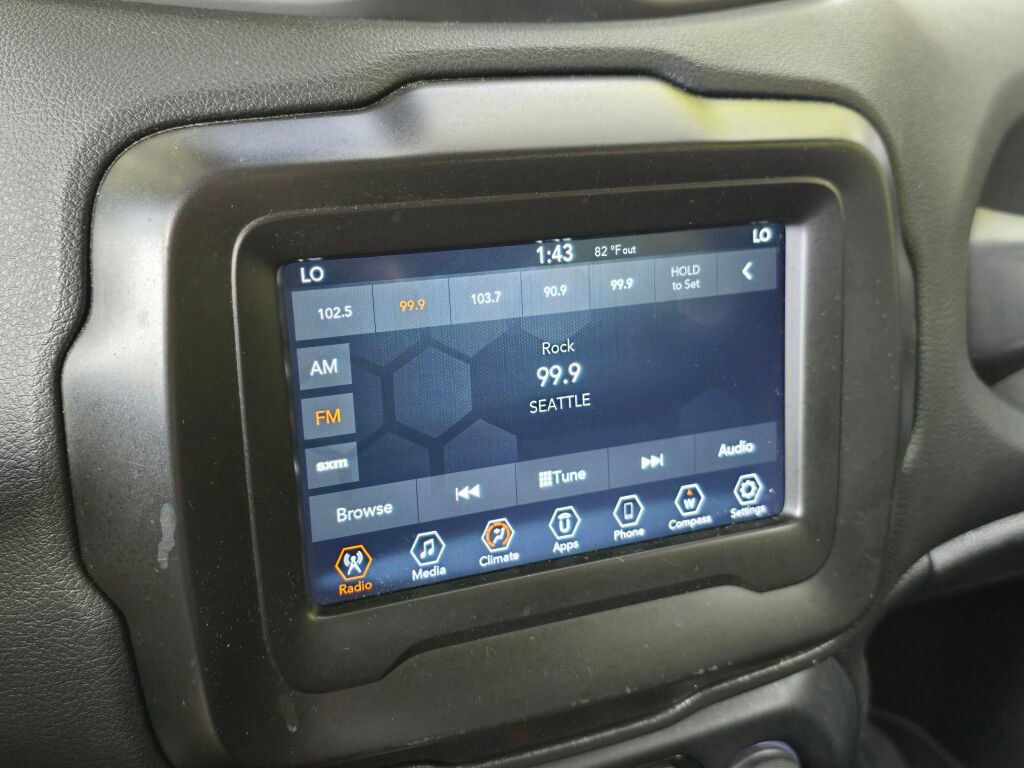 Used 2021 Jeep Renegade Sport image 28