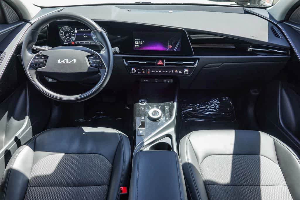 Certified 2024 Kia Niro Wind FWD image 11