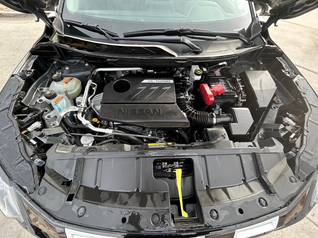 Used 2025 Nissan Rogue SV image 35