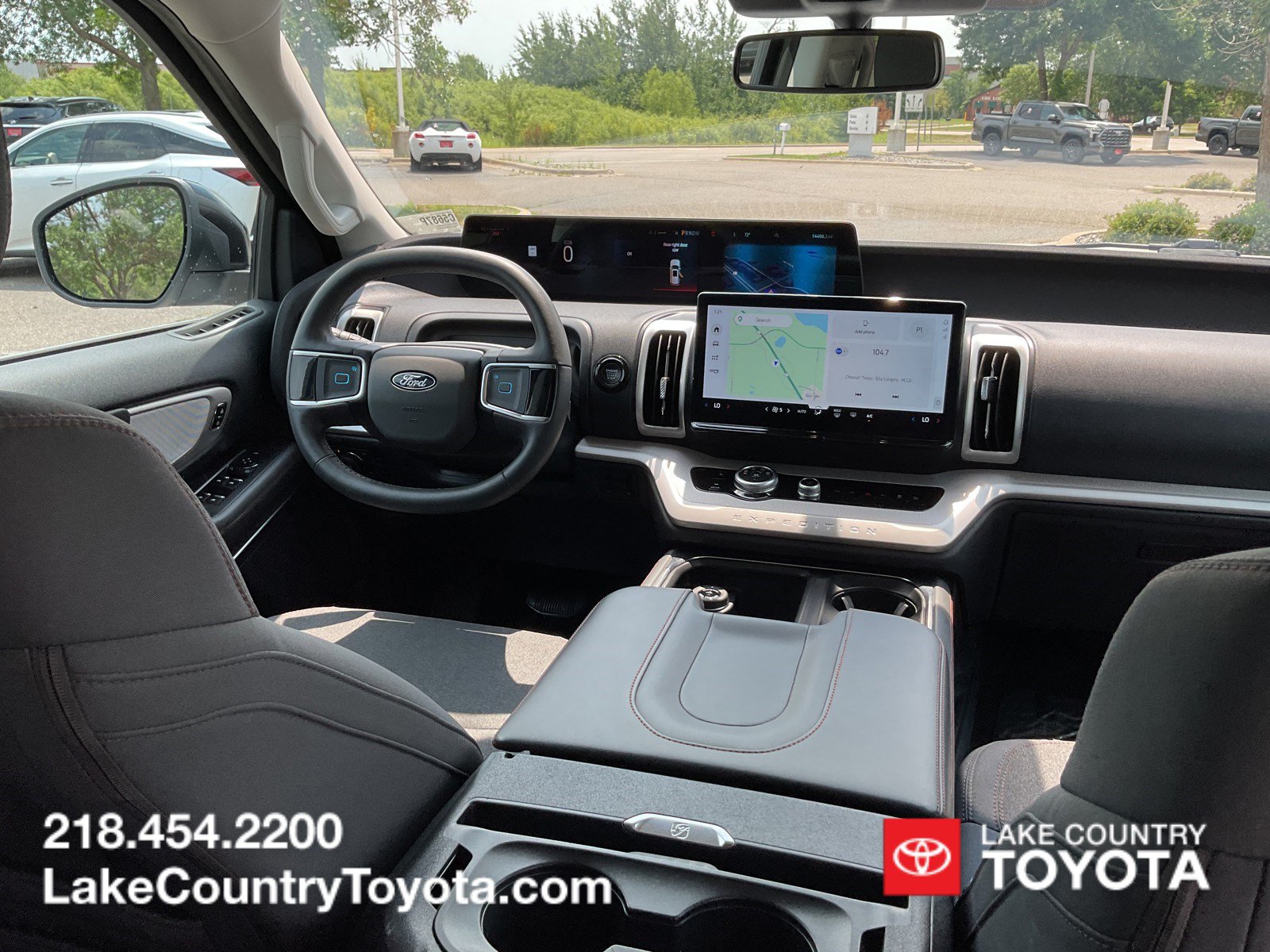 Used 2025 Ford Expedition Active AWD/4WD image 21