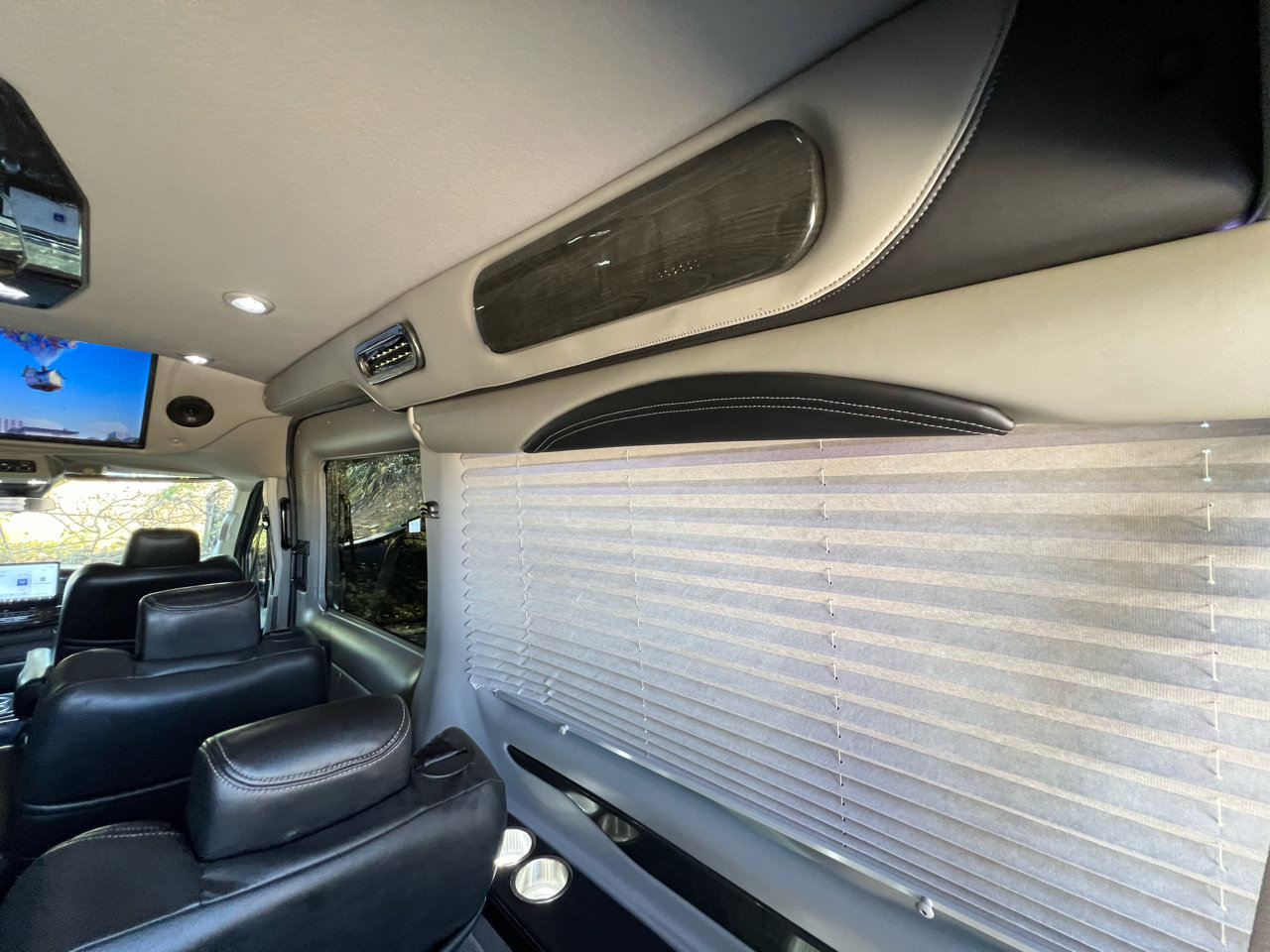 Used 2022 Ford Transit 250 Medium Roof AWD image 61