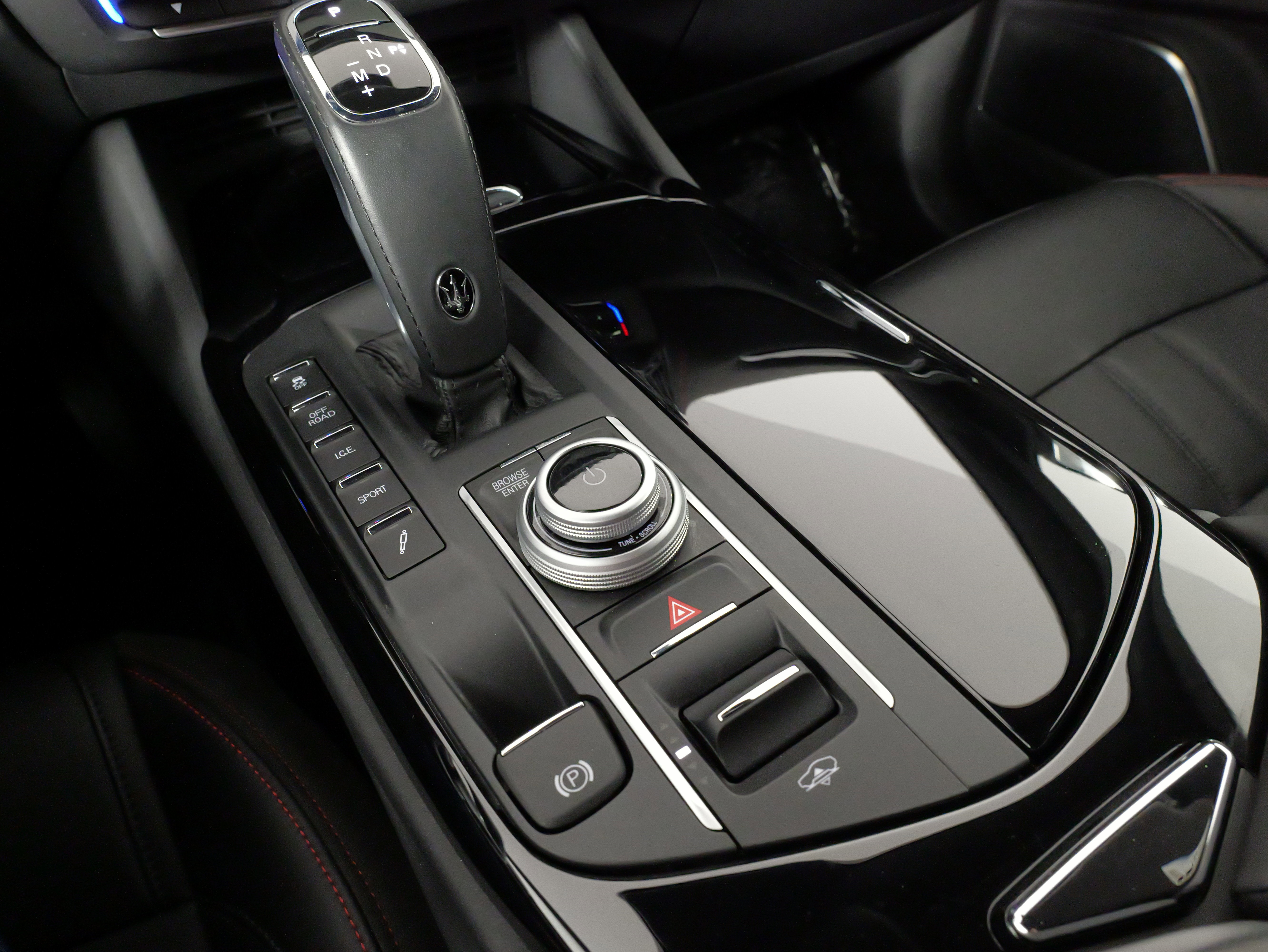 Used 2024 Maserati Levante GT Ultima image 59