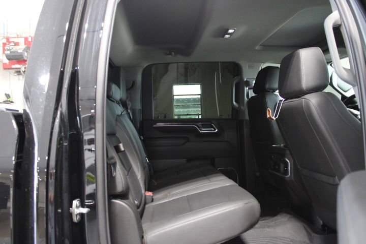 Used 2024 Chevrolet Silverado 2500 LTZ w/ LTZ Convenience Package AWD/4WD image 16
