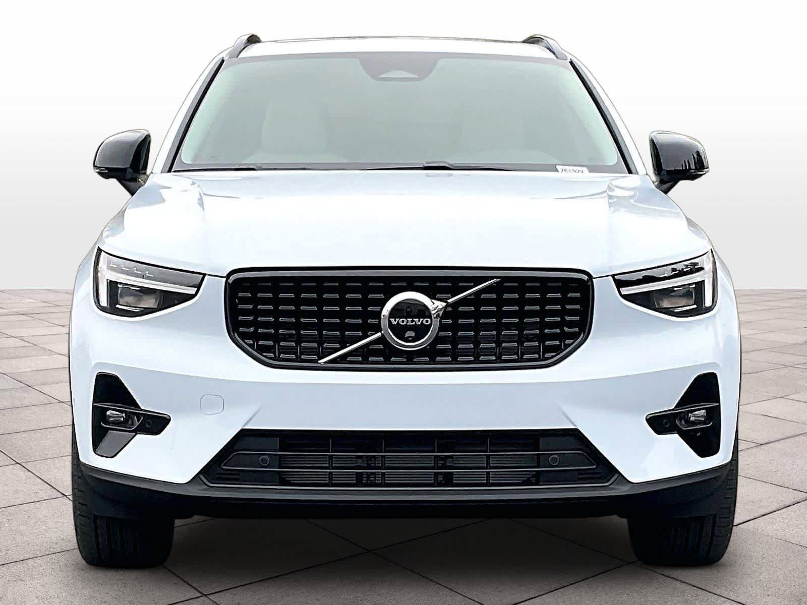 New 2026 Volvo XC40 B5 Plus w/ Protection Package Premier AWD/4WD image 5
