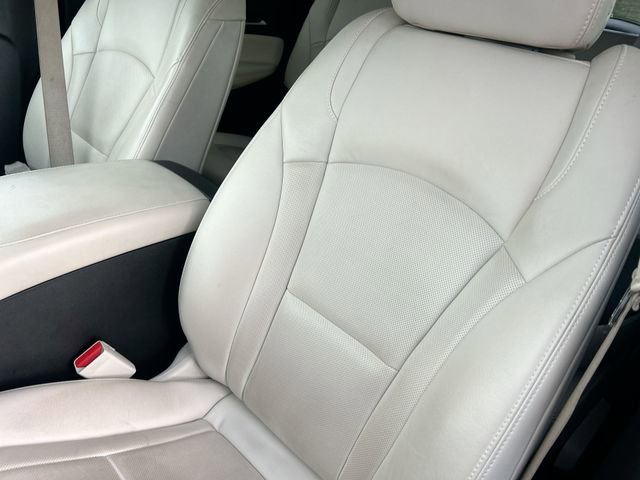 Used 2024 Buick Enclave Essence w/ Sport Touring Edition FWD image 15