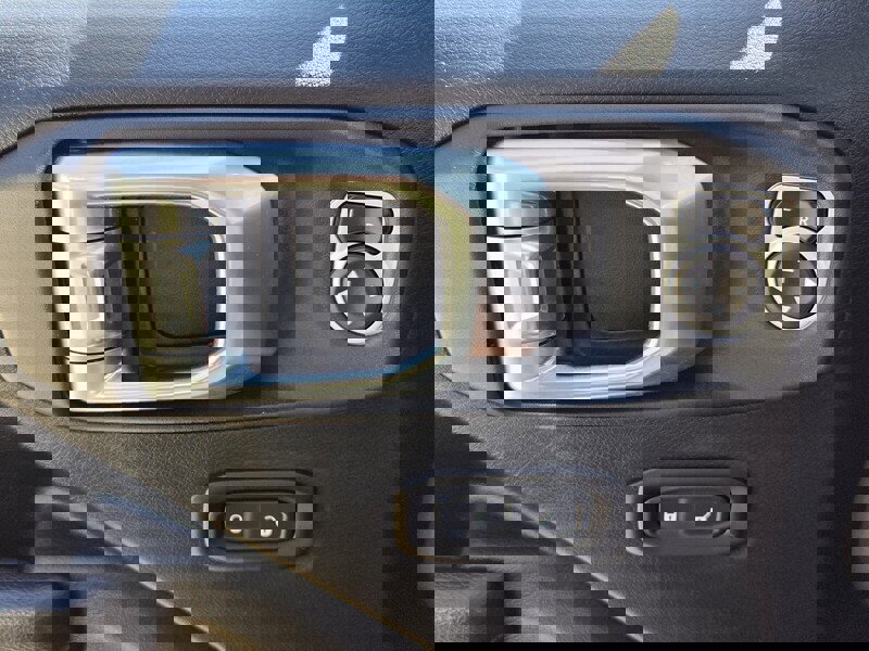 Used 2018 Jeep Wrangler Unlimited Rubicon w/ Cold Weather Group image 17