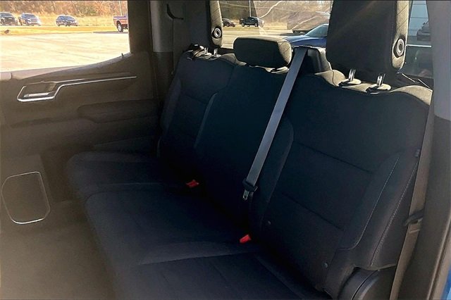 Used 2022 Chevrolet Silverado 1500 LT w/ Z71 Off-Road Package image 23