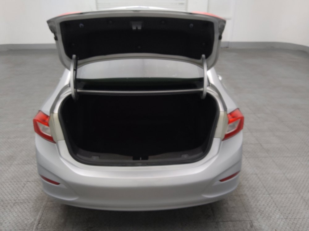 Used 2017 Chevrolet Cruze LS FWD image 29