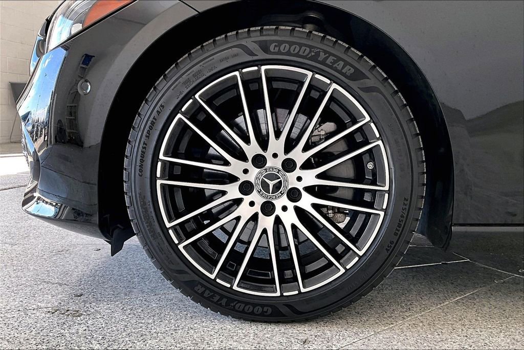 Used 2024 Mercedes-Benz C 300 Sedan image 12