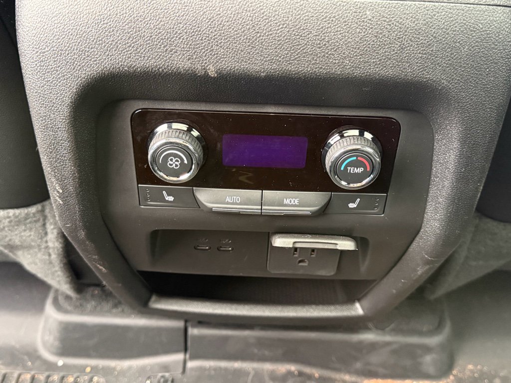 Used 2024 Chevrolet Traverse RS image 14