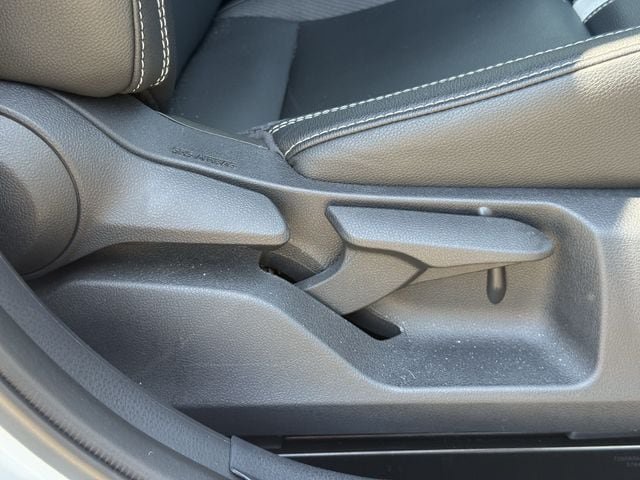 Used 2025 Toyota Camry SE FWD image 31