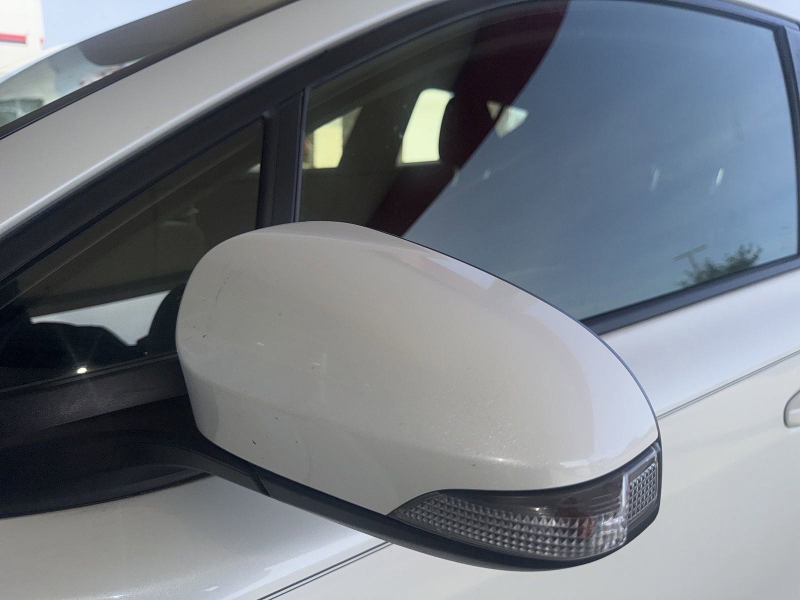 Used 2018 Toyota C-HR XLE image 4