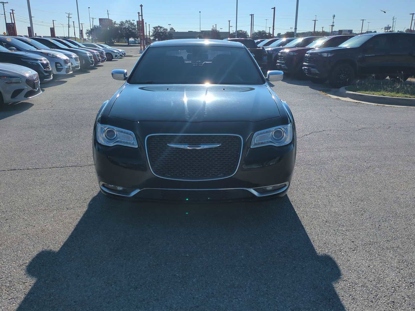 Used 2015 Chrysler 300 C Platinum w/ Harman/Kardon Audio Group image 3