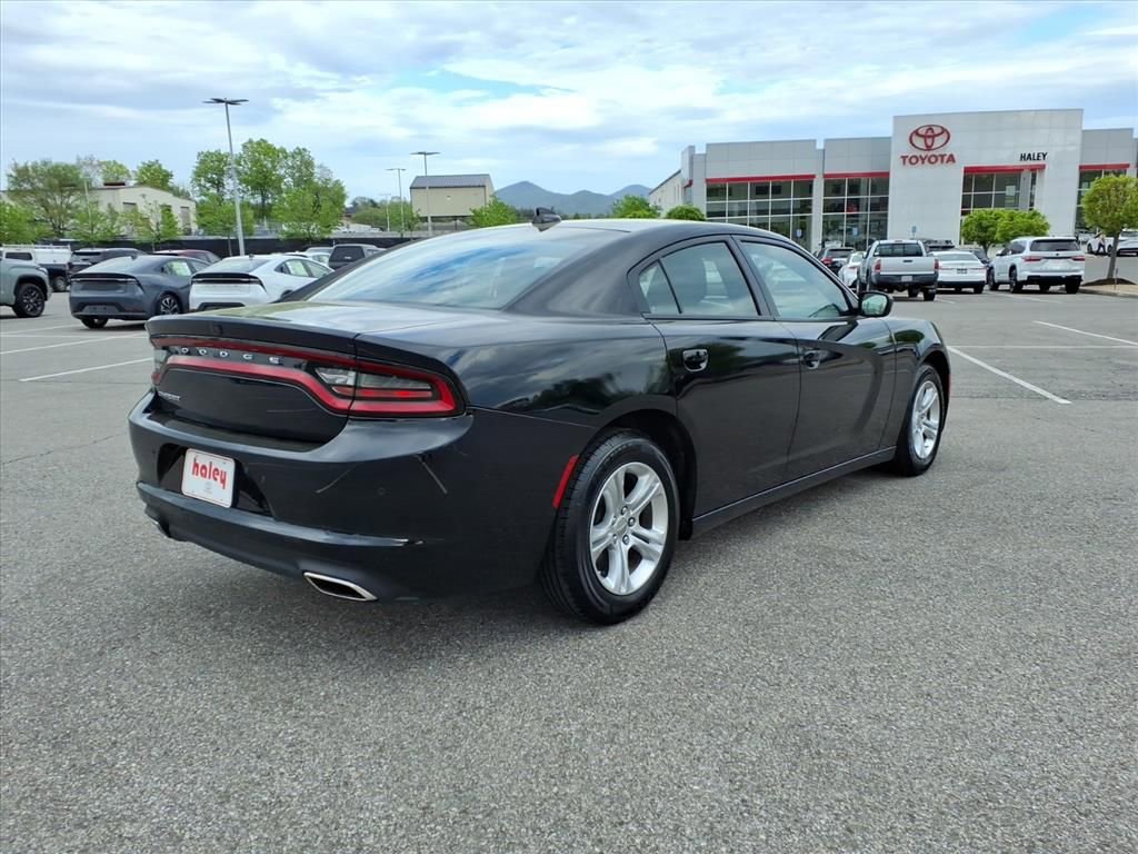 Used 2023 Dodge Charger SXT RWD image 4