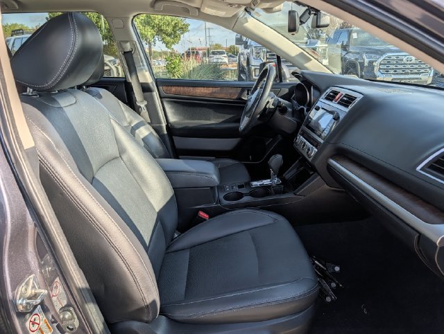 Used 2017 Subaru Outback 2.5i Limited AWD/4WD image 33