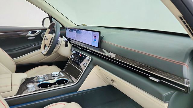 Used 2025 Genesis GV80 3.5T e-SC image 22