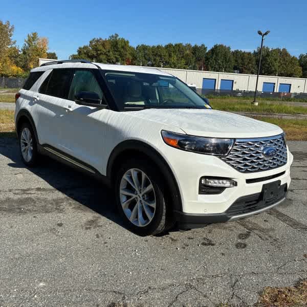 Used 2021 Ford Explorer Platinum w/ Equipment Group 601A AWD/4WD image 7