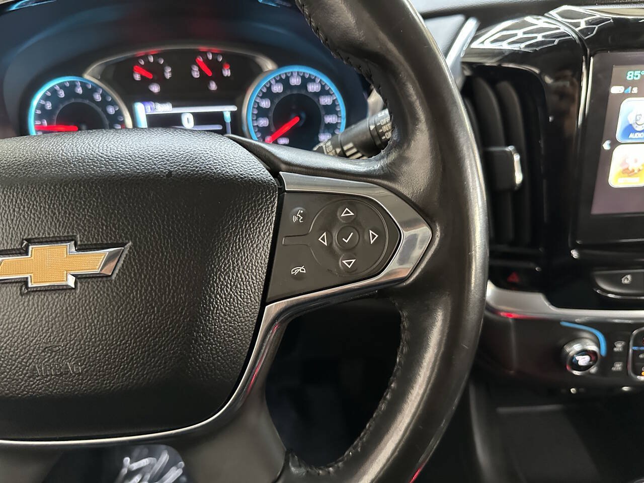 Used 2019 Chevrolet Traverse LT w/ LPO, Floor Liner Package FWD image 24