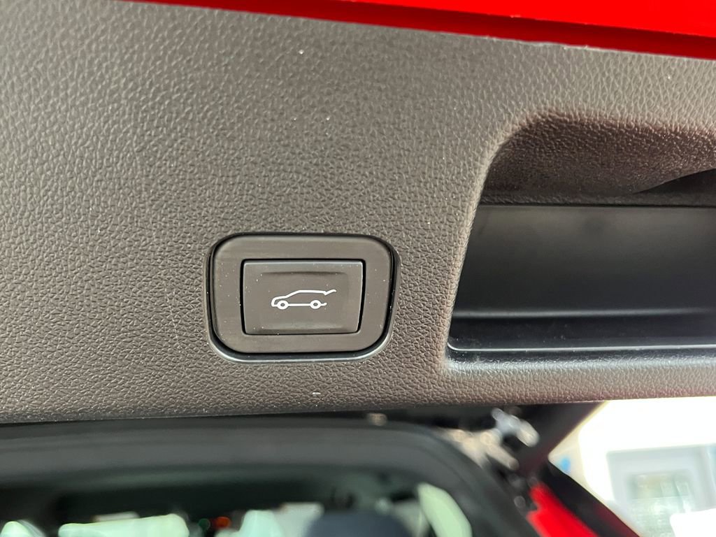 Used 2025 Chevrolet Equinox EV RS image 31