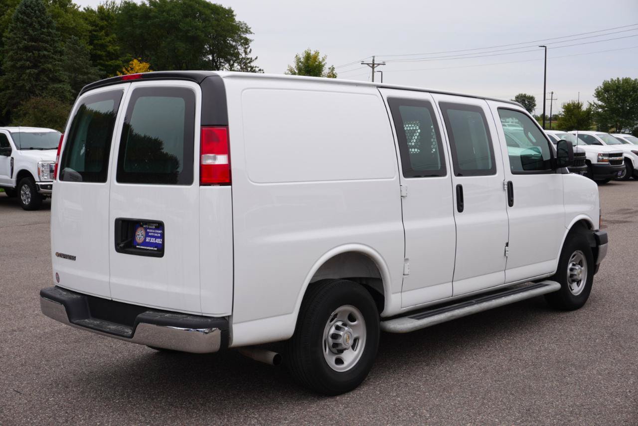 Used 2025 Chevrolet Express 2500 w/ Driver Convenience Package RWD image 5