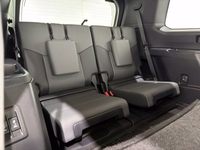 Used 2025 Lexus GX 550 w/ Accessory Package (2T) AWD/4WD image 27
