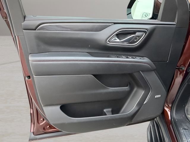 Used 2023 Chevrolet Suburban RST w/ Luxury Package image 13