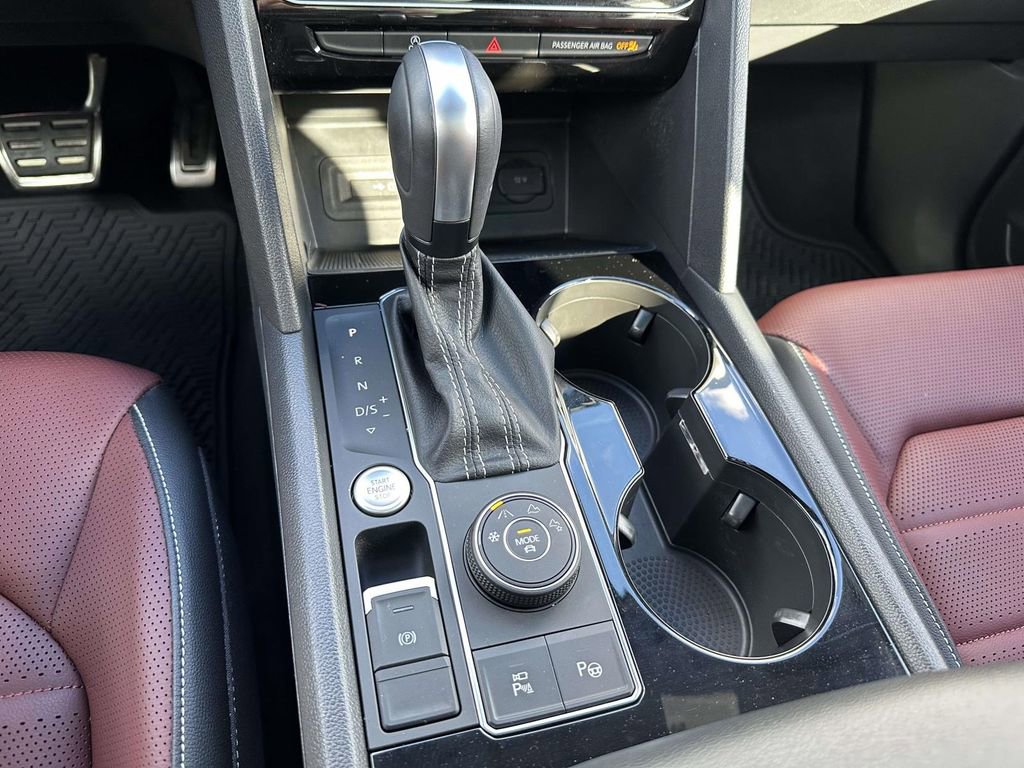 Used 2023 Volkswagen Atlas Cross Sport SEL Premium R-Line image 6