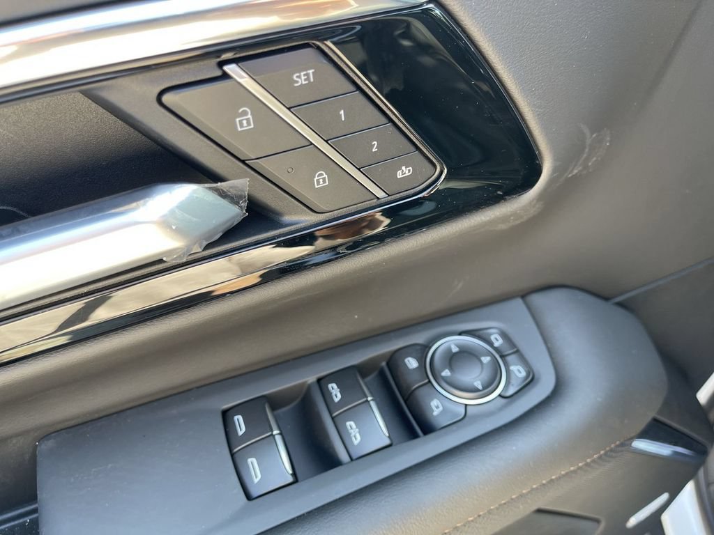 New 2026 Chevrolet Suburban High Country AWD/4WD image 13