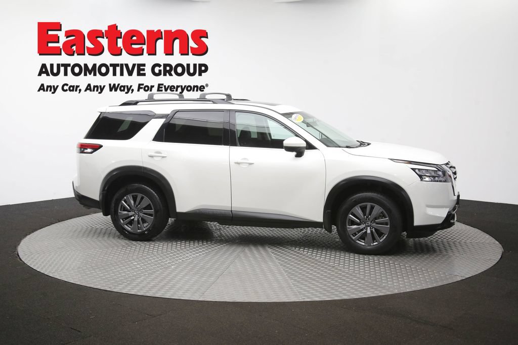 Used 2024 Nissan Pathfinder SV w/ SV Premium Package AWD/4WD image 51