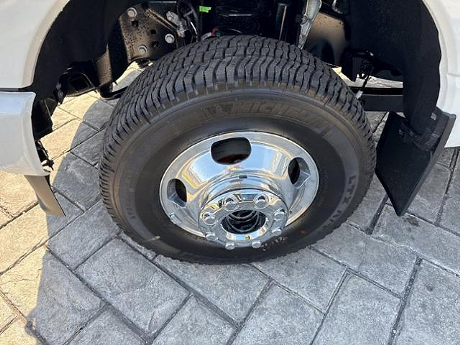 New 2026 Ford F350 Platinum AWD/4WD image 4
