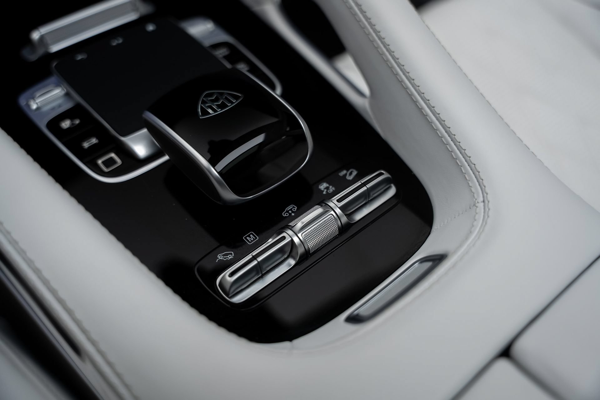 Used 2025 Mercedes-Benz Maybach GLS 600 4MATIC image 54