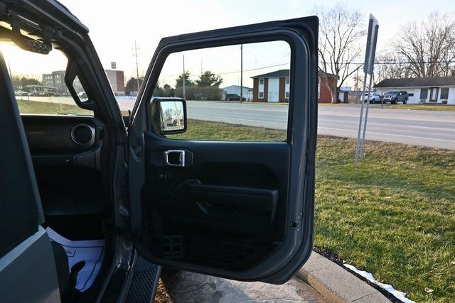 Used 2020 Jeep Wrangler Sport image 18