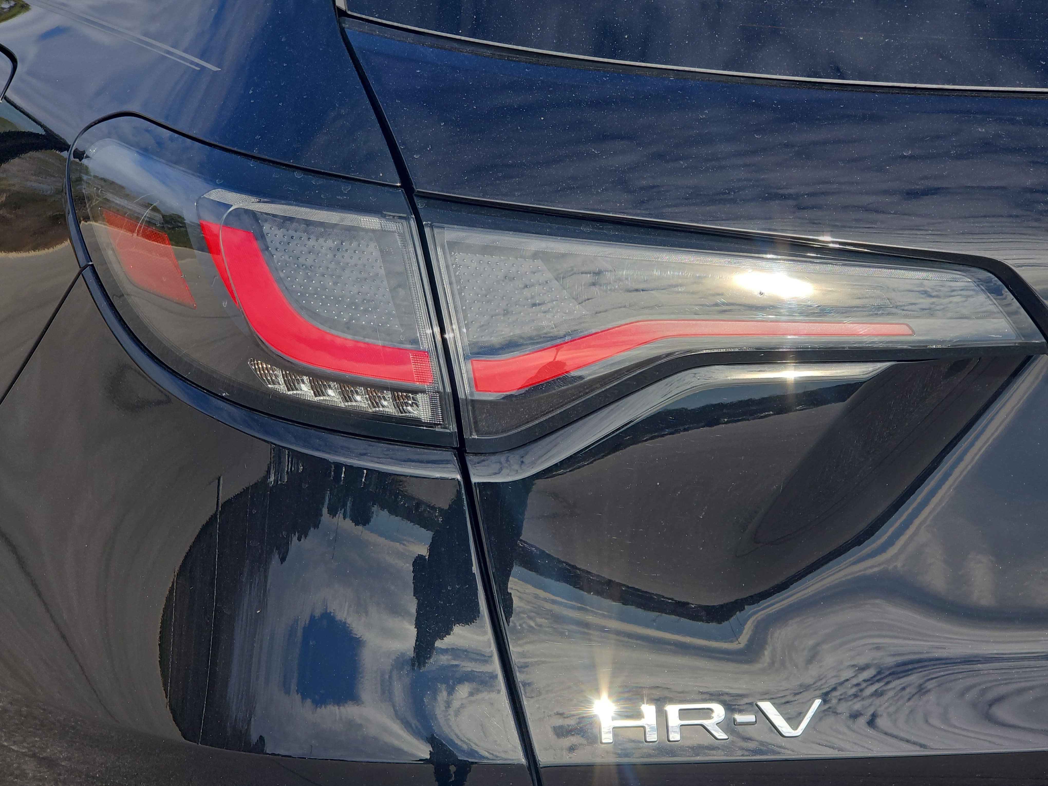 Certified 2023 Honda HR-V Sport image 29